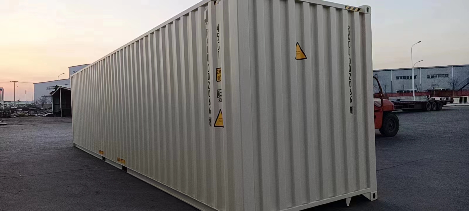 40' Shipping Container